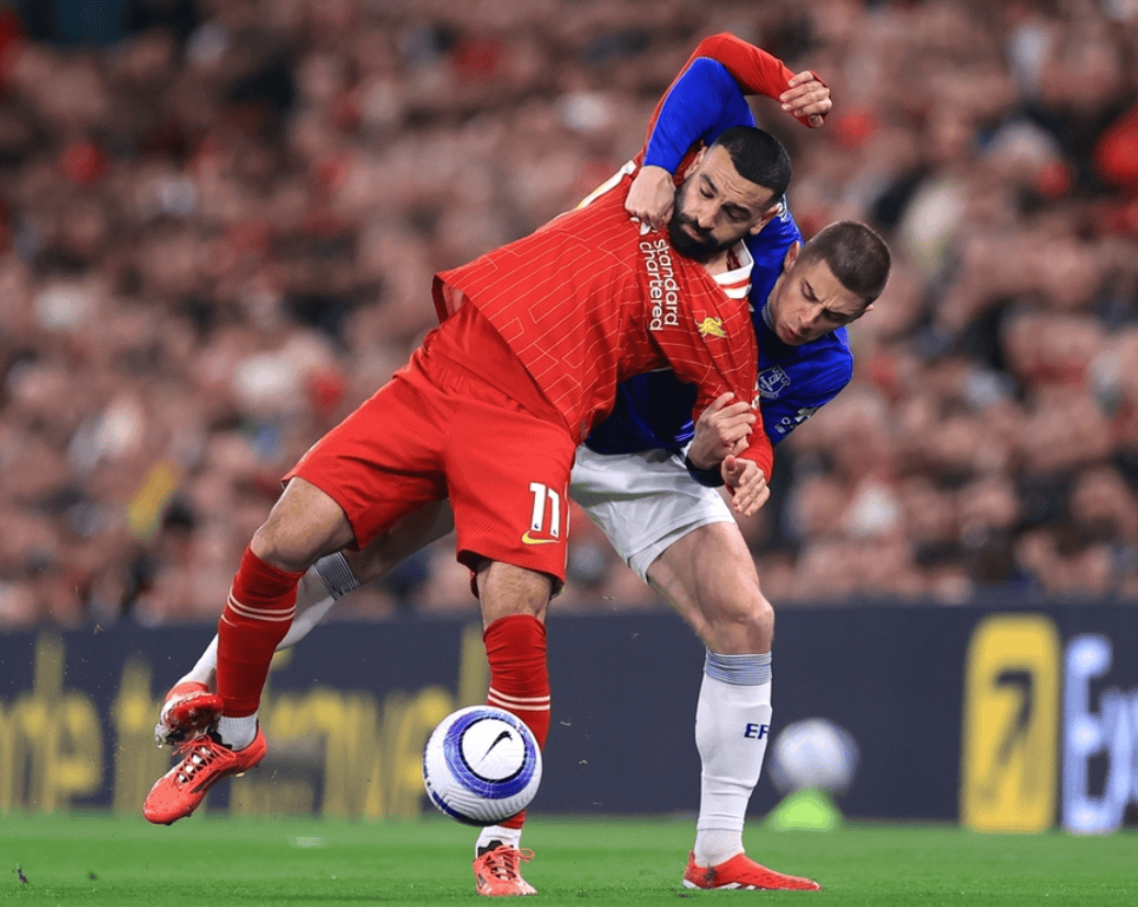 Ming在阿森纳比赛中险胜，出色防守引发热议！